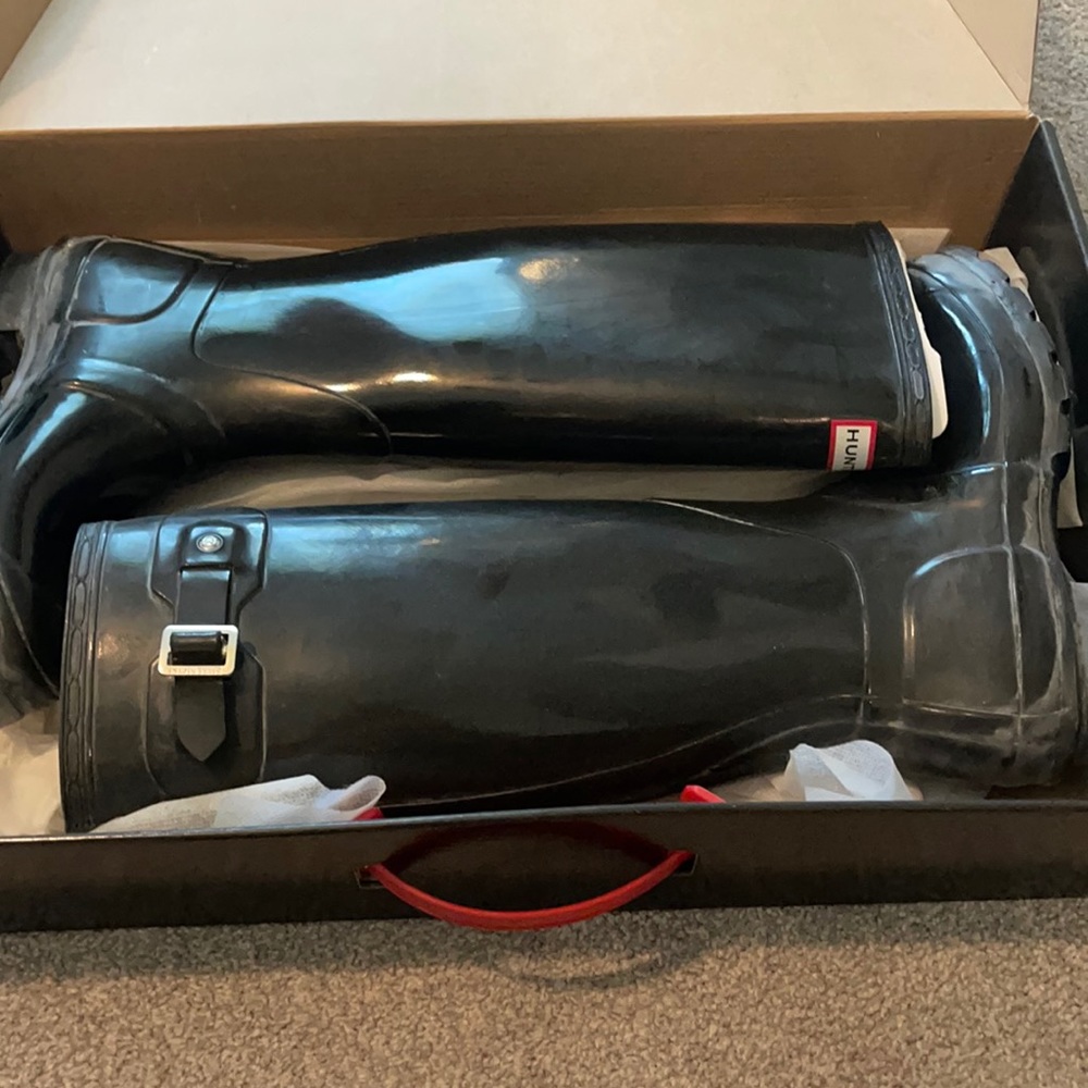 Hunter boots size 6 black